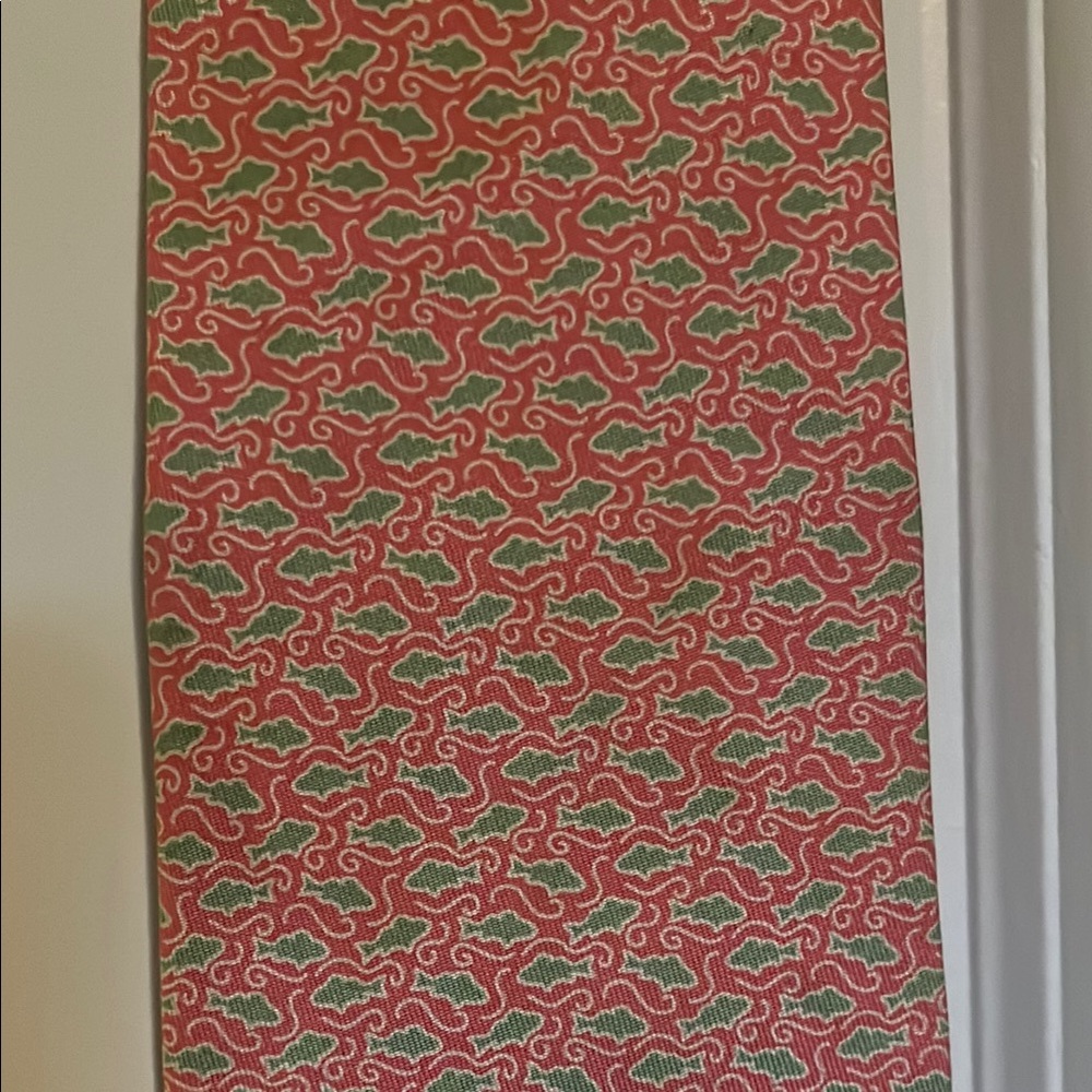 🐟Vineyard Vines Tie Classic Design